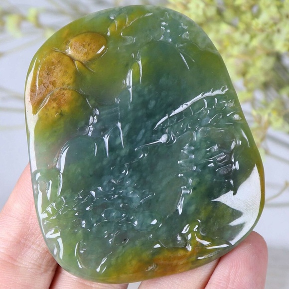 Certified green yellow 100% Natural A Jade jadeite landscape Pendant - Picture 4 of 12